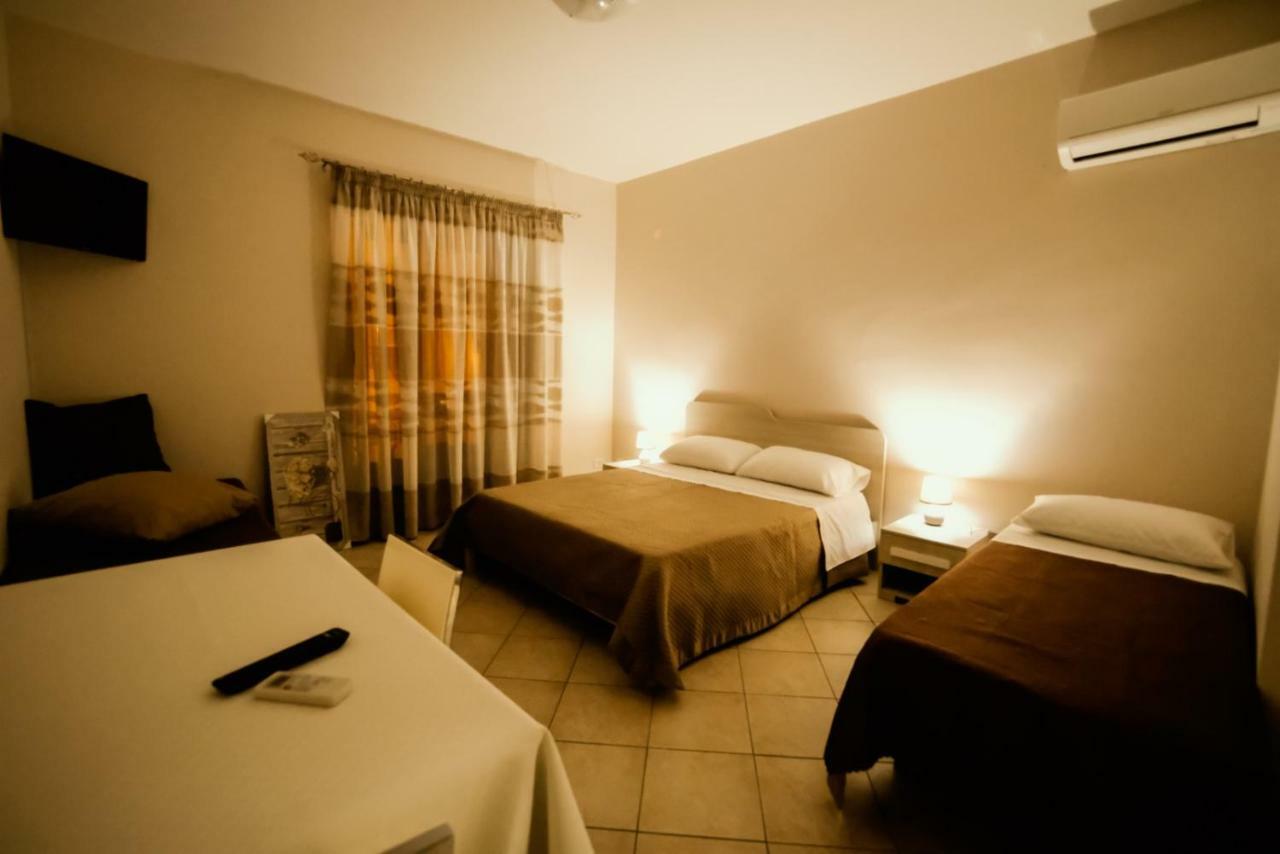 Don Fabrizio Rooms Пальма-ди-Монтекьяро Экстерьер фото